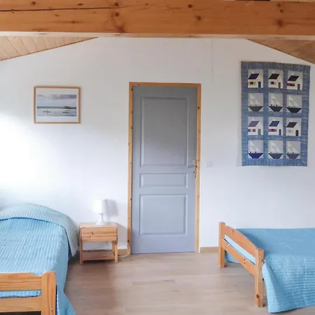 4 Bedroom Gorgeous In Pujaut