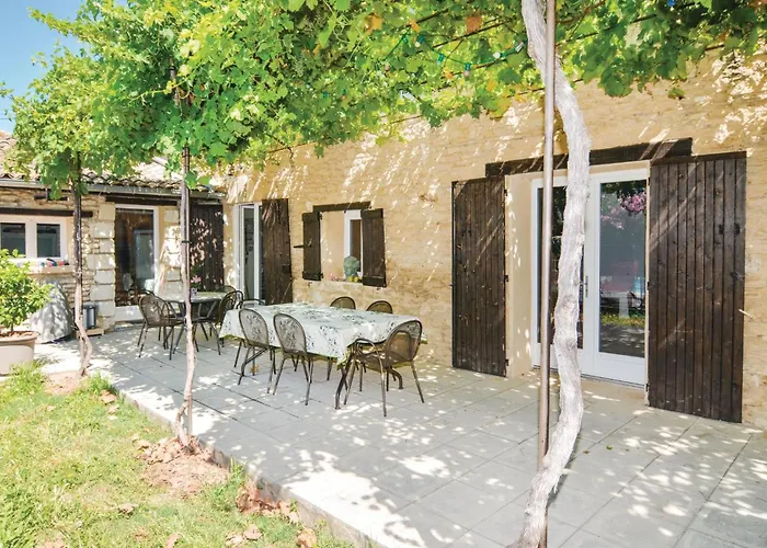بيت للعطل 4 Bedroom Gorgeous In