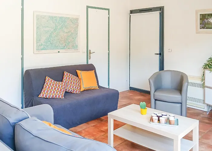 بيت للعطل 4 Bedroom Gorgeous In *
